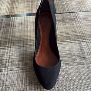 Schutz Black Suede Leather Pumps. Size 7.5M.
